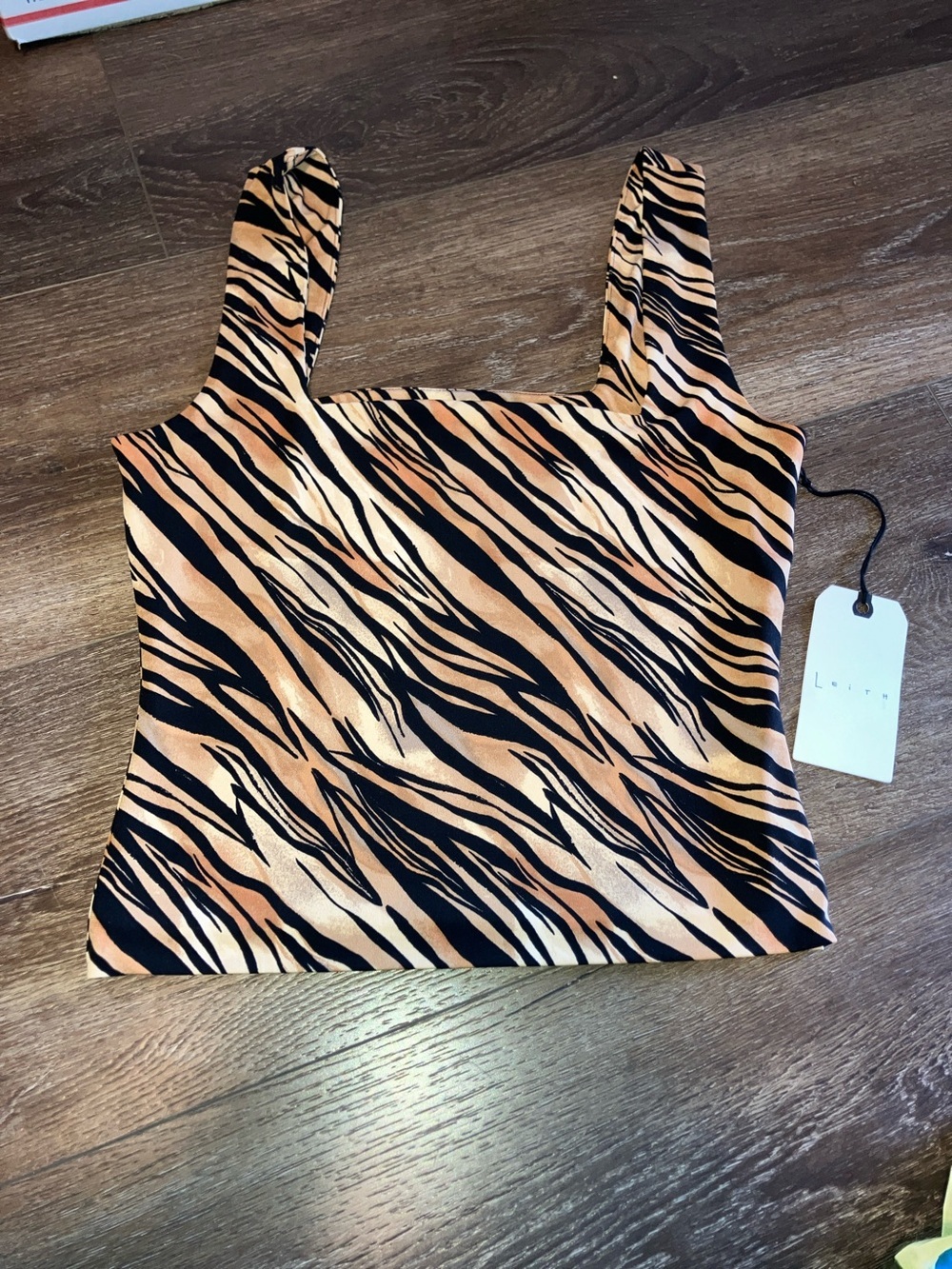NWT Leith Tiger Stripe Square Neck Tank Top in Tan and Black M - Picture 2 of 5